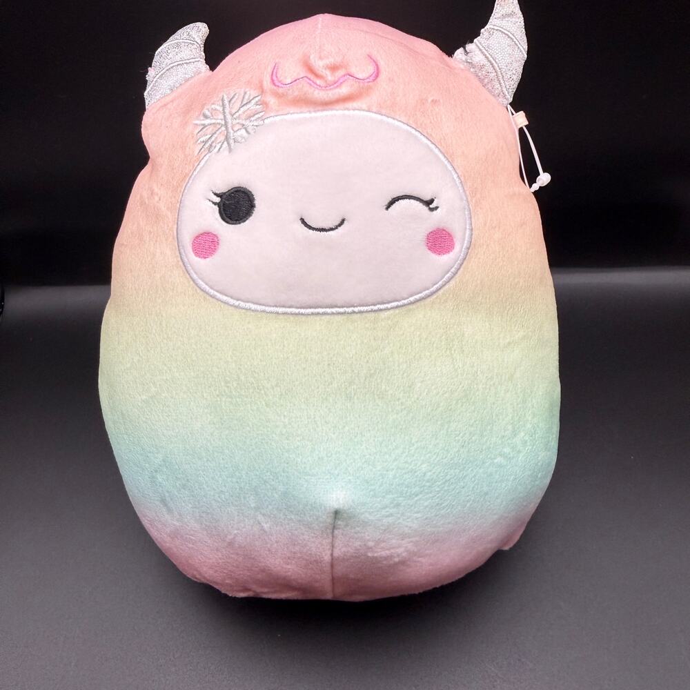 Squishmallows Yara Rainbow Yeti 7.5" Holiday 2022 Snowflake Pastel Plush